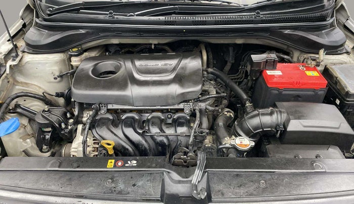 2017 Hyundai Verna 1.6 VTVT SX, Petrol, Manual, 76,400 km, Engine View