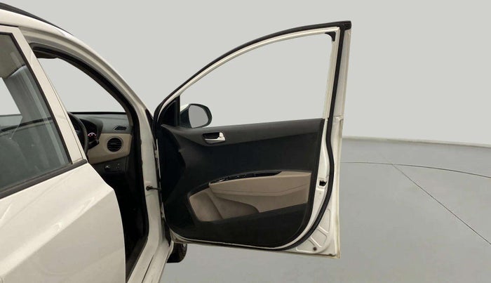 2019 Hyundai Grand i10 SPORTZ 1.2 KAPPA VTVT, CNG, Manual, 94,551 km, RHS Front Door