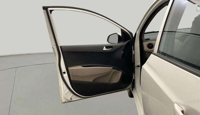 2019 Hyundai Grand i10 SPORTZ 1.2 KAPPA VTVT, CNG, Manual, 94,551 km, LHS Front Door