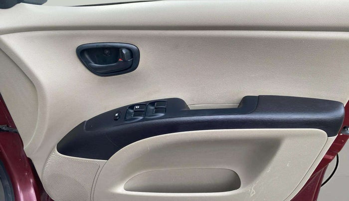 2013 Hyundai i10 MAGNA 1.1, Petrol, Manual, 60,843 km, Driver Side Door Panels Control