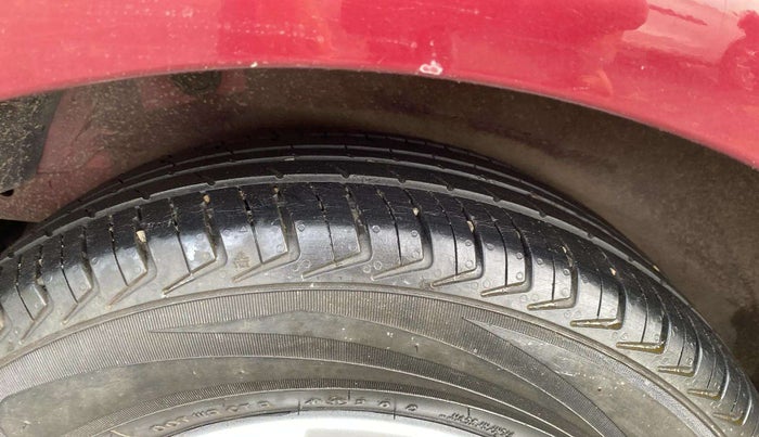 2013 Hyundai i10 MAGNA 1.1, Petrol, Manual, 60,843 km, Right Rear Tyre Tread