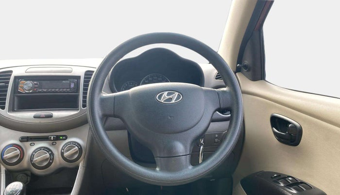 2013 Hyundai i10 MAGNA 1.1, Petrol, Manual, 60,843 km, Steering Wheel Close Up