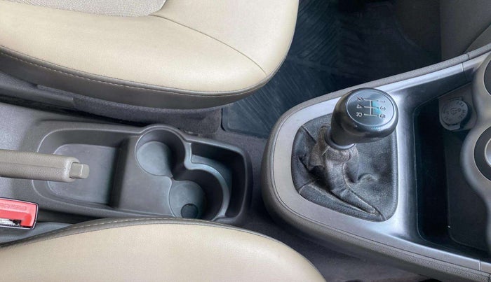 2013 Hyundai i10 MAGNA 1.1, Petrol, Manual, 60,843 km, Gear Lever