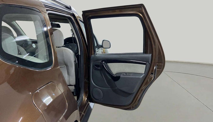 2015 Renault Duster RXL PETROL, Petrol, Manual, 16,689 km, RHS Rear Door