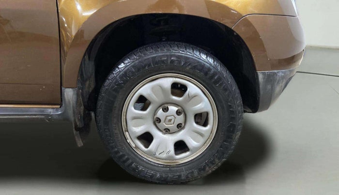2015 Renault Duster RXL PETROL, Petrol, Manual, 16,689 km, Right Front Wheel