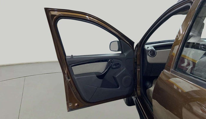 2015 Renault Duster RXL PETROL, Petrol, Manual, 16,689 km, LHS Front Door