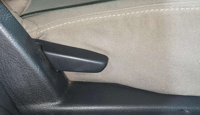 2015 Renault Duster RXL PETROL, Petrol, Manual, 16,689 km, Driver Side Adjustment Panel