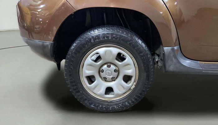 2015 Renault Duster RXL PETROL, Petrol, Manual, 16,689 km, Right Rear Wheel