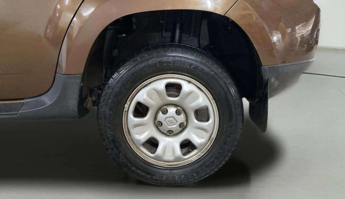 2015 Renault Duster RXL PETROL, Petrol, Manual, 16,689 km, Left Rear Wheel