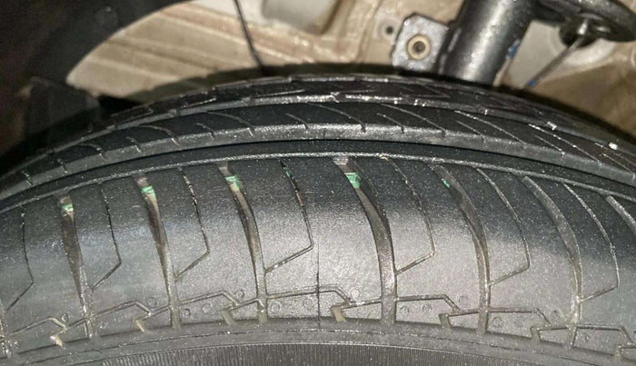 2023 Maruti Swift LXI, Petrol, Manual, 20,794 km, Left Front Tyre Tread