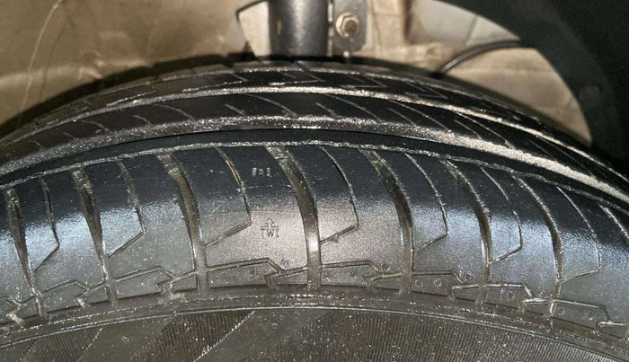 2023 Maruti Swift LXI, Petrol, Manual, 20,794 km, Right Front Tyre Tread
