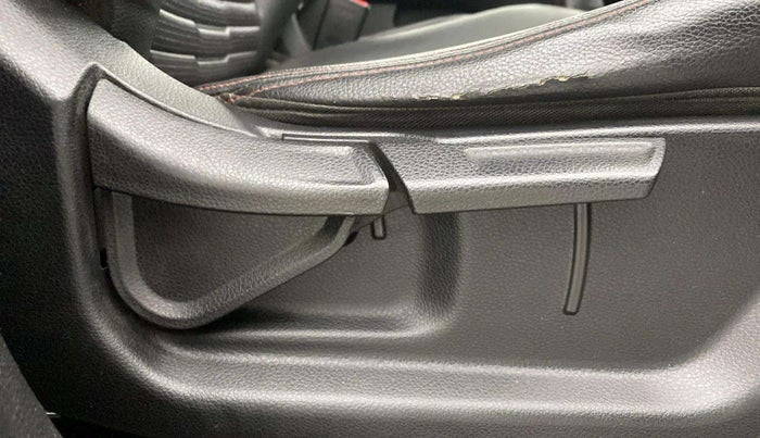 2021 KIA SONET GTX PLUS 1.5, Diesel, Manual, 66,445 km, Driver Side Adjustment Panel