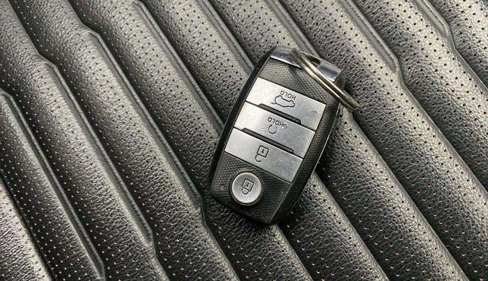 2021 KIA SONET GTX PLUS 1.5, Diesel, Manual, 66,445 km, Key Close Up
