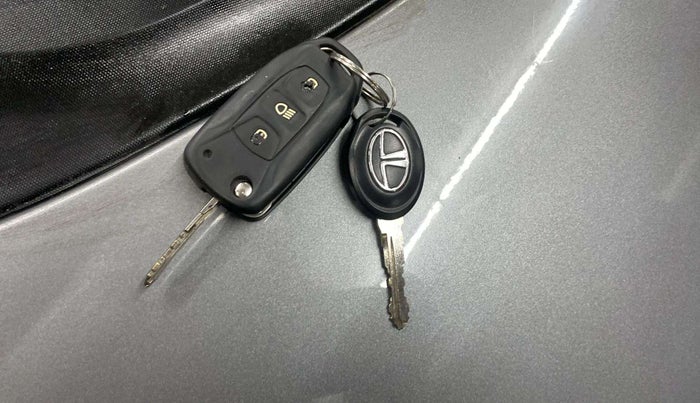2019 Tata Tiago XZA PETROL, Petrol, Automatic, 42,017 km, Key Close Up