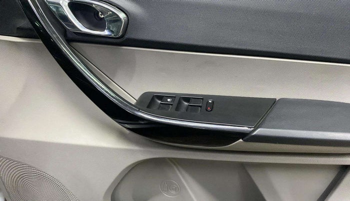 2019 Tata Tiago XZA PETROL, Petrol, Automatic, 42,017 km, Driver Side Door Panels Control