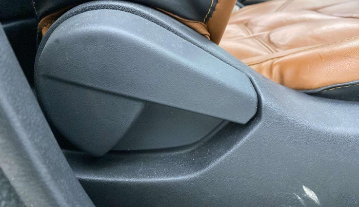 2022 Nissan MAGNITE XE, Petrol, Manual, 40,556 km, Driver Side Adjustment Panel