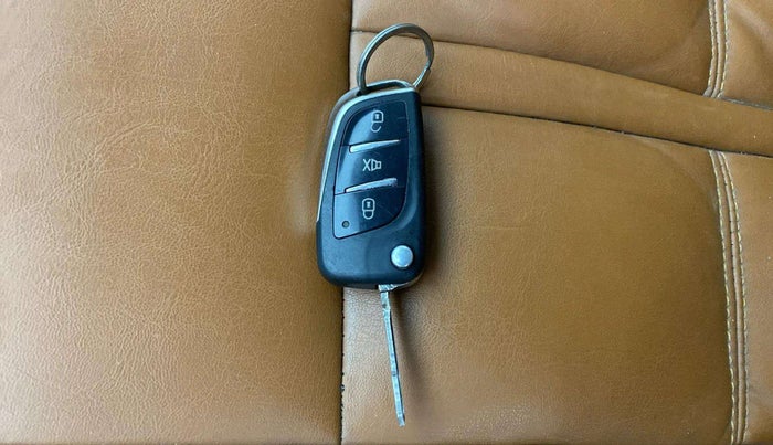 2022 Nissan MAGNITE XE, Petrol, Manual, 40,556 km, Key Close Up
