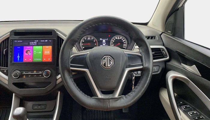 2021 MG HECTOR PLUS STYLE 1.5 PETROL TURBO MT 7-STR, Petrol, Manual, 38,371 km, Steering Wheel Close Up
