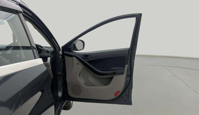 2019 Tata NEXON XM PETROL, Petrol, Manual, 61,202 km, RHS Front Door