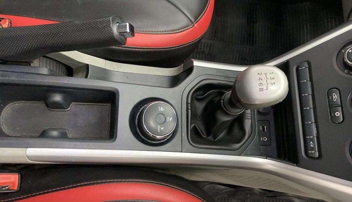 2019 Tata NEXON XM PETROL, Petrol, Manual, 61,202 km, Gear Lever