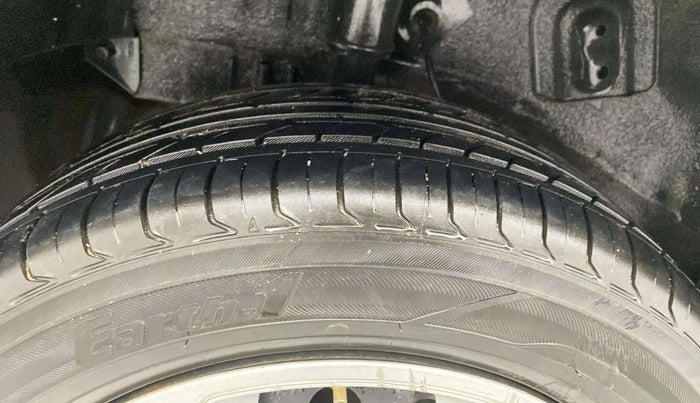 2019 Tata NEXON XM PETROL, Petrol, Manual, 61,202 km, Right Rear Tyre Tread