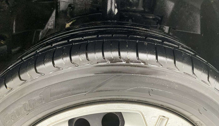 2019 Tata NEXON XM PETROL, Petrol, Manual, 61,202 km, Right Front Tyre Tread