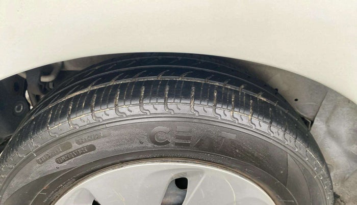 2014 Maruti Celerio VXI, Petrol, Manual, 94,605 km, Right Rear Tyre Tread
