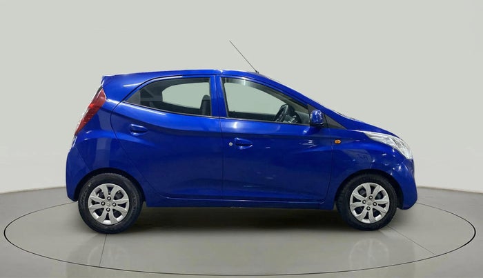 2015 Hyundai Eon SPORTZ, Petrol, Manual, 46,220 km, Right Side View