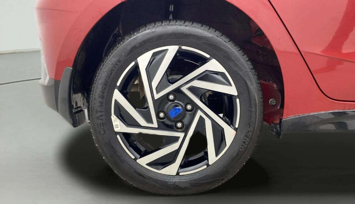 2023 Hyundai NEW I20 ASTA (O) 1.2 IVT, Petrol, Automatic, 7,592 km, Right Rear Wheel
