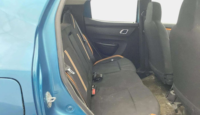 2021 Renault Kwid CLIMBER 1.0 (O), Petrol, Manual, 76,136 km, Right Side Rear Door Cabin