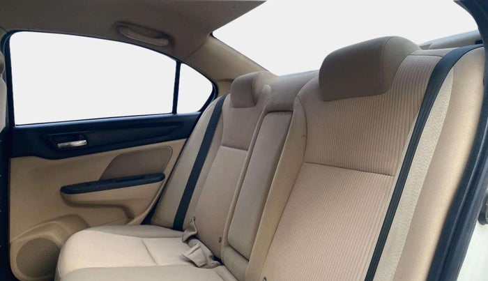 2022 Honda Amaze 1.2L I-VTEC S, Petrol, Manual, 43,368 km, Right Side Rear Door Cabin