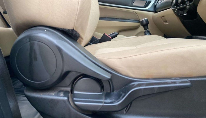 2022 Honda Amaze 1.2L I-VTEC S, Petrol, Manual, 43,368 km, Driver Side Adjustment Panel