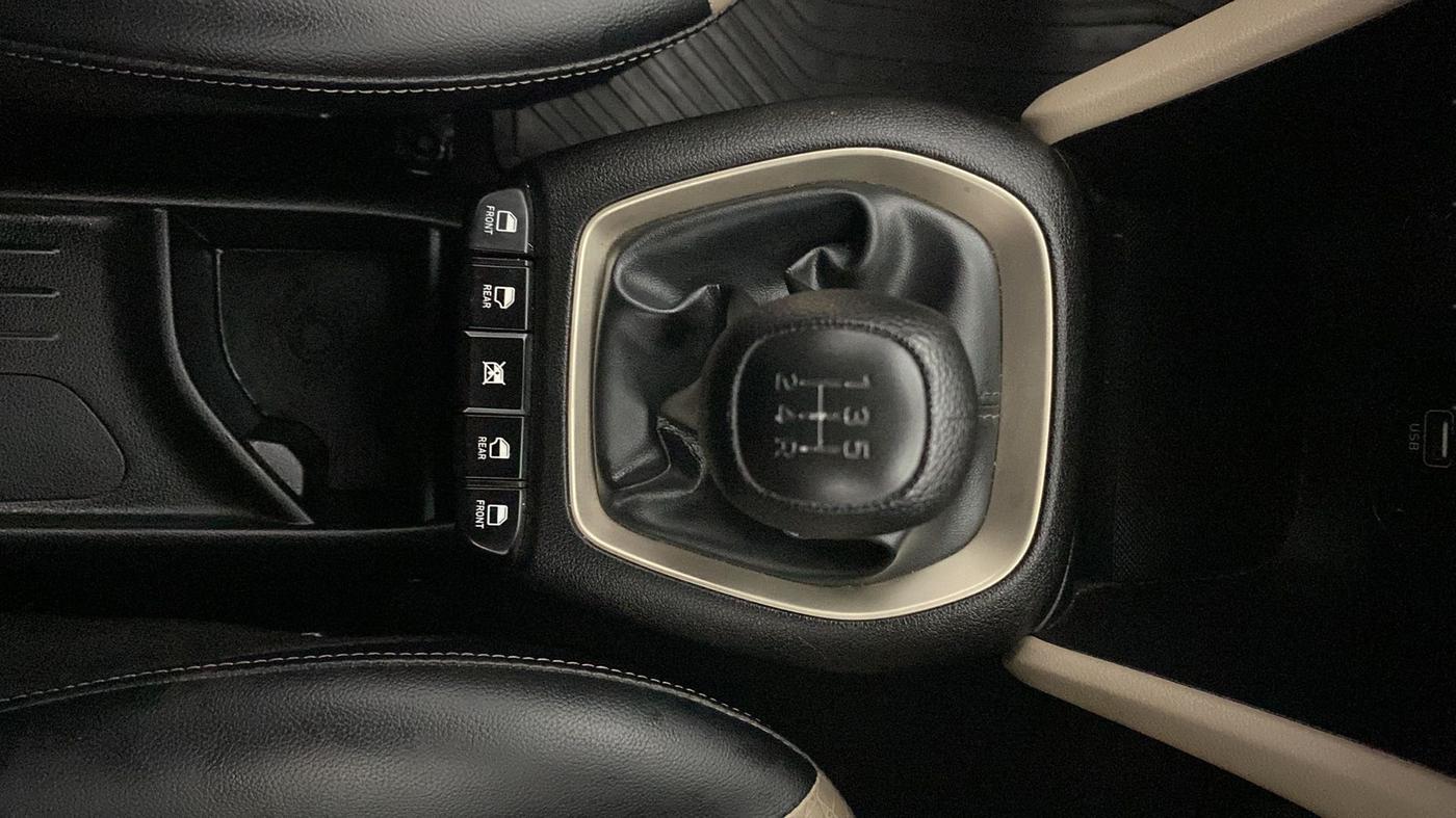 2018 Hyundai NEW SANTRO SPORTZ MT, Petrol, Manual, 30,574 km, Gear Lever