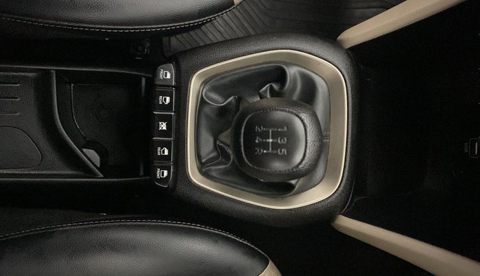 2018 Hyundai NEW SANTRO SPORTZ MT, Petrol, Manual, 30,574 km, Gear Lever