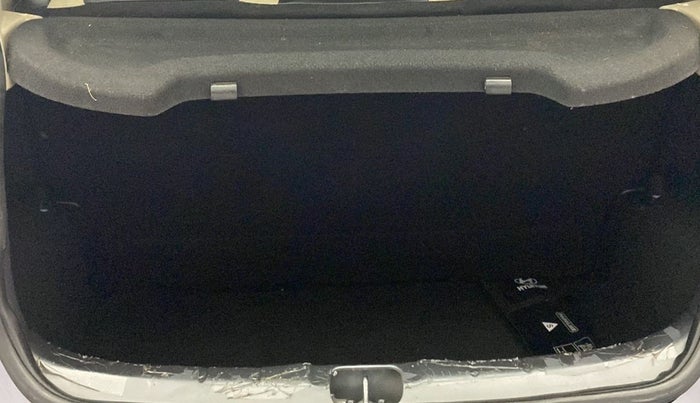 2018 Hyundai NEW SANTRO SPORTZ MT, Petrol, Manual, 30,574 km, Boot Inside