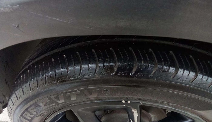 2019 Maruti IGNIS ZETA 1.2 AMT, Petrol, Automatic, 85,733 km, Left Front Tyre Tread