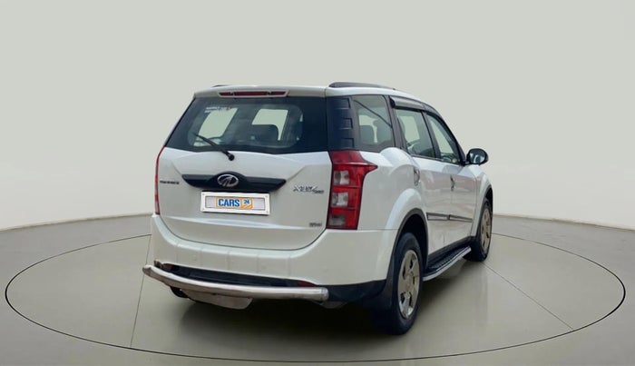 2016 Mahindra XUV500 W6, Diesel, Manual, 89,266 km, Right Back Diagonal