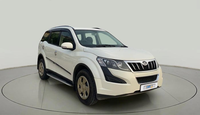 2016 Mahindra XUV500 W6, Diesel, Manual, 89,266 km, Right Front Diagonal