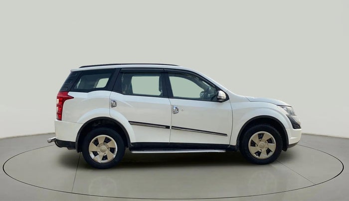 2016 Mahindra XUV500 W6, Diesel, Manual, 89,266 km, Right Side