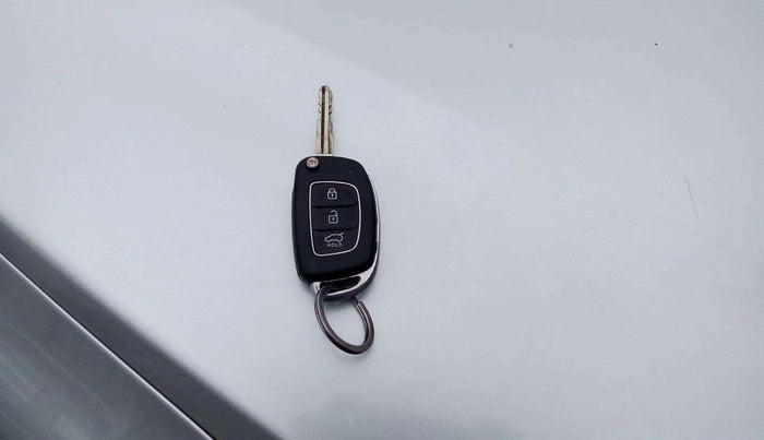2019 Hyundai Elite i20 SPORTZ PLUS 1.2, CNG, Manual, 1,00,244 km, Key Close Up