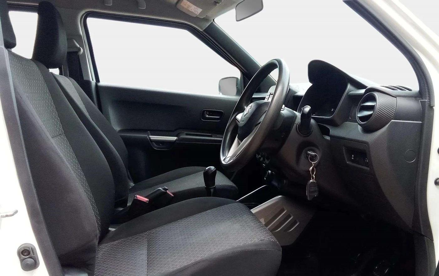 2023 Maruti IGNIS SIGMA 1.2, Petrol, Manual, 39,599 km, Right Side Front Door Cabin