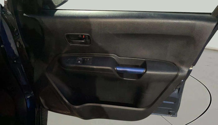 2022 Maruti IGNIS SIGMA 1.2, Petrol, Manual, 62,321 km, Driver Side Door Panels Control