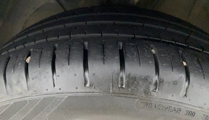 2021 Toyota Glanza G CVT, Petrol, Automatic, 34,793 km, Left Front Tyre Tread