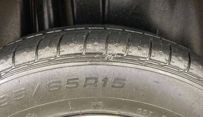 2021 Maruti Ciaz SIGMA 1.5 SHVS MT  PETROL, Petrol, Manual, 35,590 km, Right Rear Tyre Tread