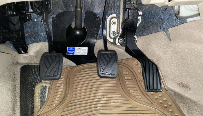 2021 Maruti Ciaz SIGMA 1.5 SHVS MT  PETROL, Petrol, Manual, 35,590 km, Pedals