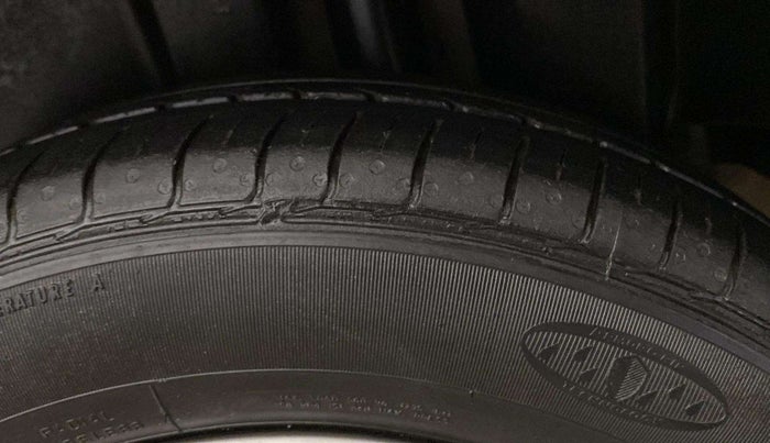 2021 Maruti Ciaz SIGMA 1.5 SHVS MT  PETROL, Petrol, Manual, 35,590 km, Left Rear Tyre Tread