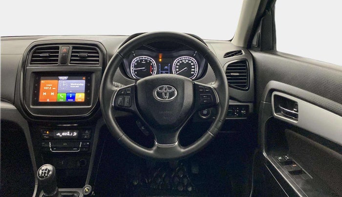 2022 Toyota URBAN CRUISER PREMIUM GRADE MT DUAL TONE, Petrol, Manual, 32,923 km, Steering Wheel Close Up