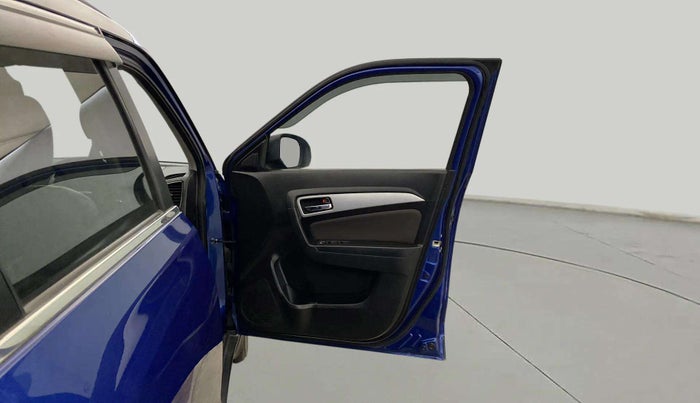 2022 Toyota URBAN CRUISER PREMIUM GRADE MT DUAL TONE, Petrol, Manual, 32,923 km, RHS Front Door
