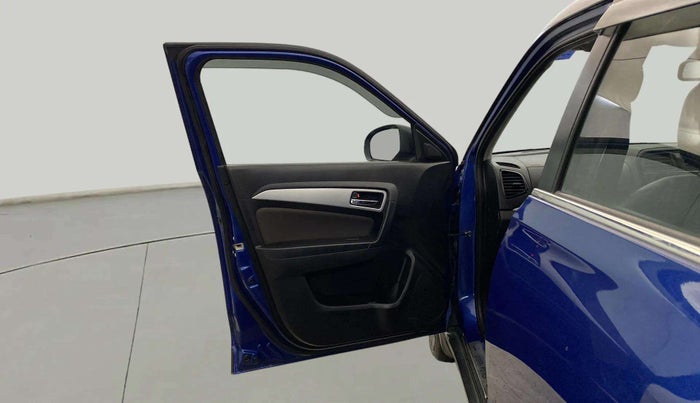 2022 Toyota URBAN CRUISER PREMIUM GRADE MT DUAL TONE, Petrol, Manual, 32,923 km, LHS Front Door
