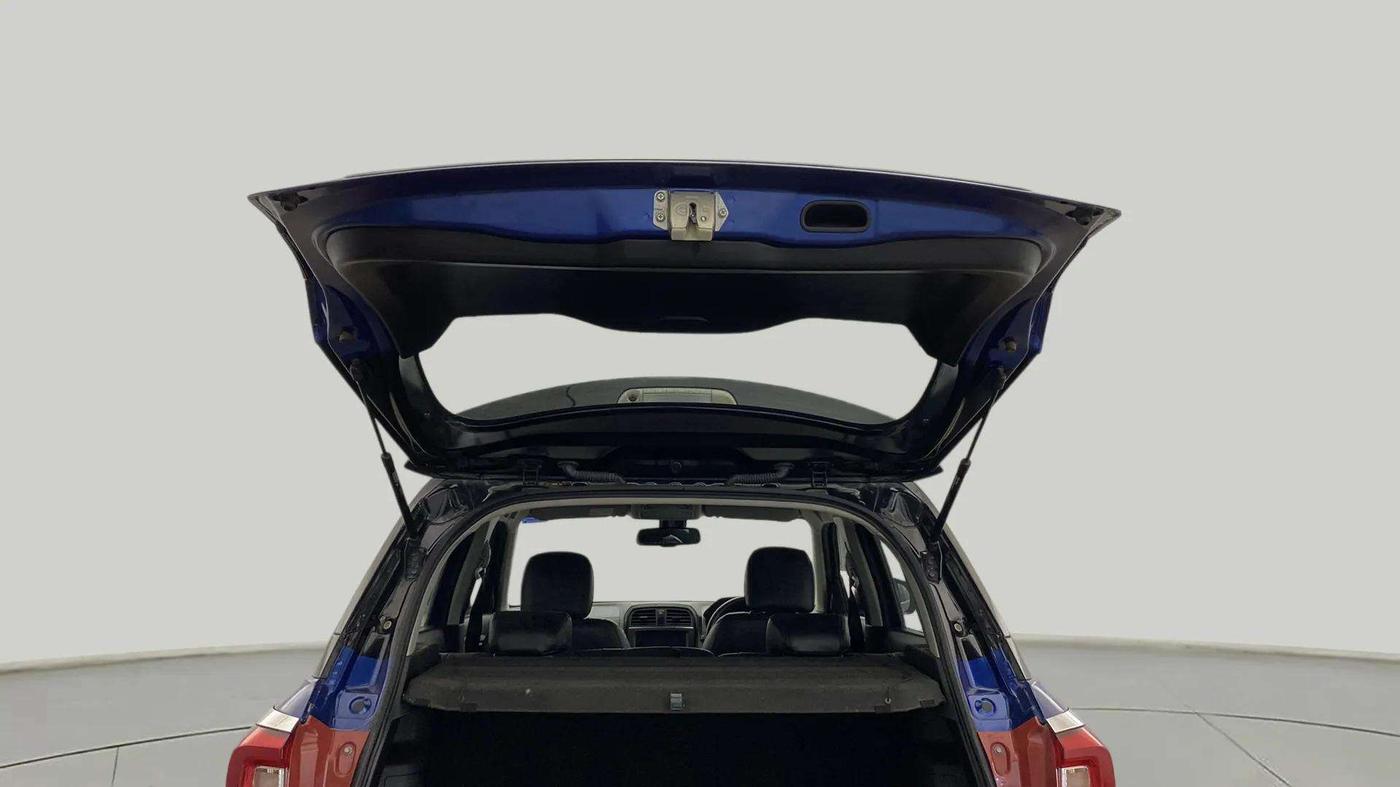 2022 Toyota URBAN CRUISER PREMIUM GRADE MT DUAL TONE, Petrol, Manual, 32,923 km, Boot Door Open